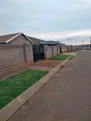 House for rental in palm spring secure village 