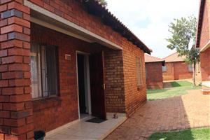 Townhouse For Sale in Protea Glen Ext 11