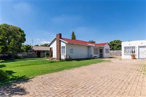 3/4BEDROOM HOME FOR SALE IN EASTLEIGH, EDENVALE with a flat.