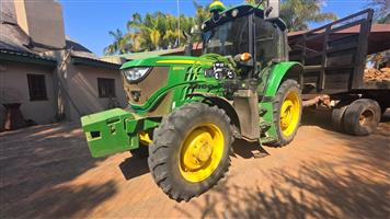 2017 John Deere 6125M