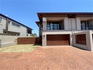 Townhouse For Sale in Izinga Estate