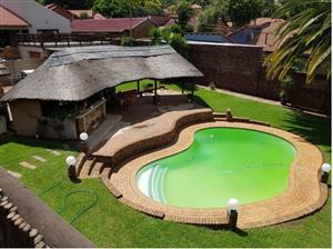 Swimming pools services