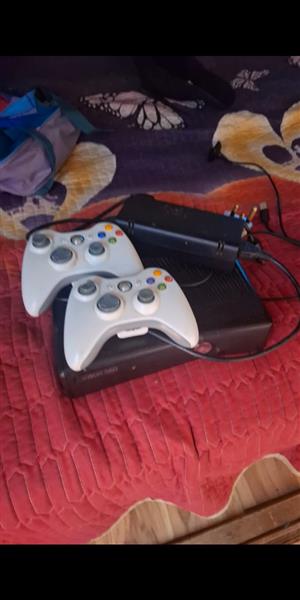 360 X box game. An steering wheel combo