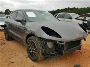 Porsche Cayenne stripping spares