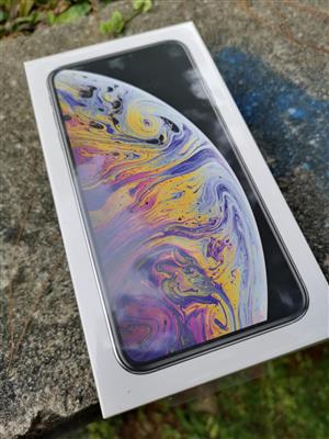 Iphone XS 256gb sealed new in box