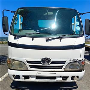2014 Toyota Dyna 4093 driving school spec..6m