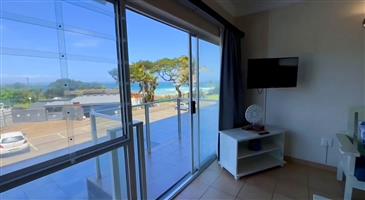 Margate Beachfront | 3 BR Apartment | Heated Pool | Sleeps 8