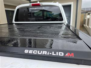 Security lid for a GWM P500 series bakkie