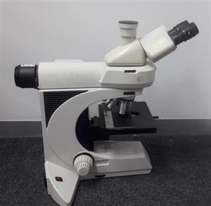 Second-hand Leica microscope for sale.