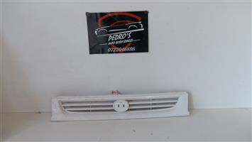 Mazda 323 grille