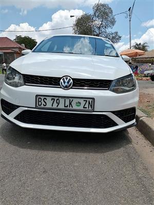 2021 VOLKSWAGEN POLO 6 SEDAN 1.4 COMFORTLINE MANUAL 