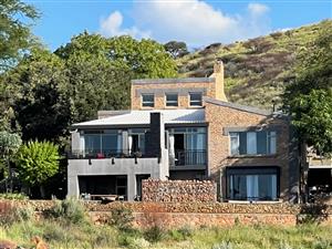House For Sale in Vanderkloof