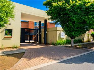 Apartment Rental Monthly in Baileys Muckleneuk
