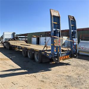 2011 PR Lowbed Trailer with hydrolic winch and hydrolic ramps for sale 