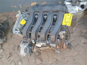 Renault senic eng code K4MT 1.6 complete engine for sale WhatsApp or cell 