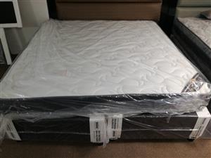 King Size Bed In Bedroom Furniture In Randburg Junk Mail