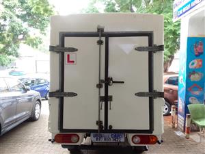 White Hyundai H-100 2.6 tons diesel year 2006 manual white color  