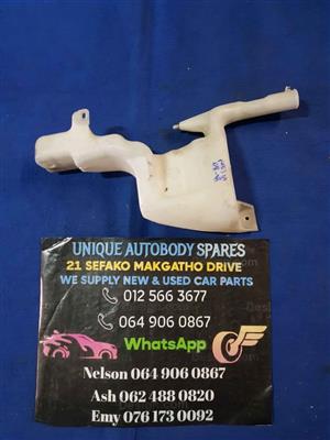 Ford Fiesta Wiper Bottle Tank