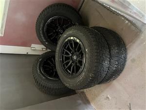 Rims and Tyres. 265/60 R18  Tyres running condition 82% 15-20 km usage. 
