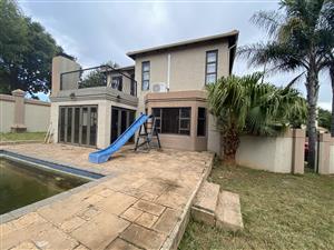 4 Bedroom House For Sale Glen Erasmia