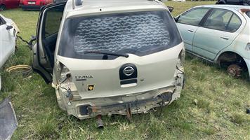 Nissan Livina Xgear stripping for parts