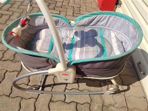 Tiny Love Vibrating Baby Rocker Bassinet with Musical Mobile (Teal & Grey)