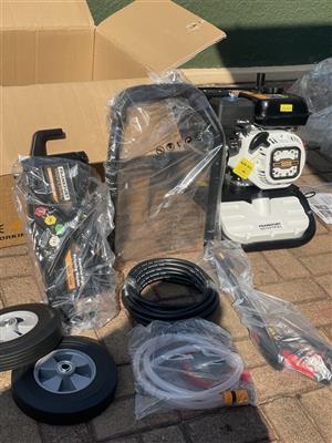 Brand New Frankfurt FRK 3400 Petrol High pressure cleaner.