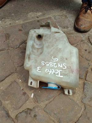 VW Jetta 3 washer bottle