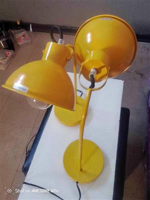 E27 MAX 40W DESK LIGHTS (2)