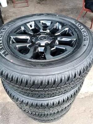 18inch Toyota Legend RS original mags with brand new 265/60/18 Dunlop Grandtrek A/T se