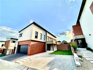 House Rental Monthly in Carlswald