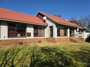 House For Sale in Glen Marais