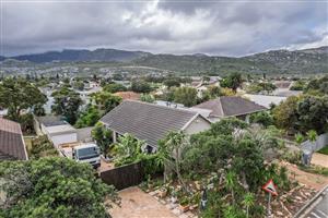 House For Sale in Sun Valley