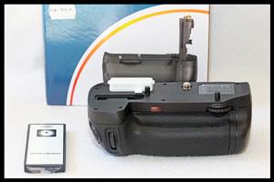 Battery Grip for Nikon D7100