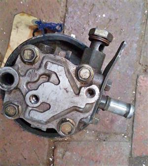 HONDA/ISUZU POWERSTEERING PUMP.