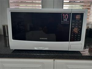 Samsung ME9114W1 Electronic Microwave for sale