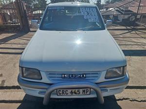 Isuzu  KB 280  2002
