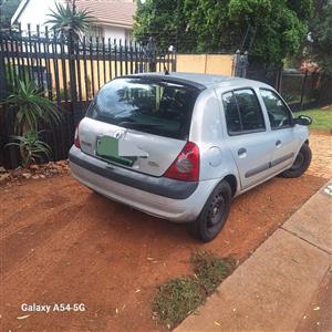 Renault clio mk2 1.4 16v