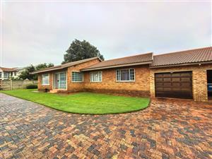 Beautiful, low maintenance, family house for sale in Vaalpark, walking distance to all amenities