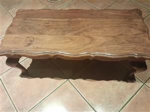 Coffee table 92cm x 43cm x 37cm