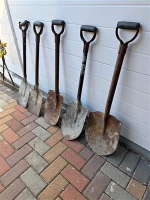 Garden spades job lot