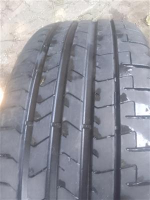 Pirelli tyre 225 x 40 x r19 93y