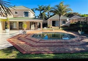 4 Bedroom House for sale in Vincent Hights