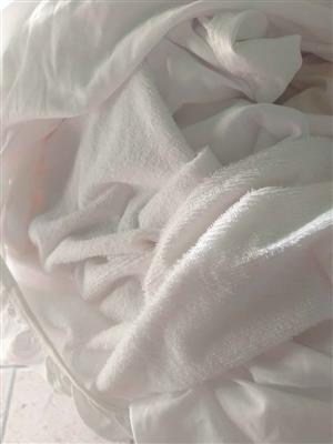 Waterproof queen fitted sheet