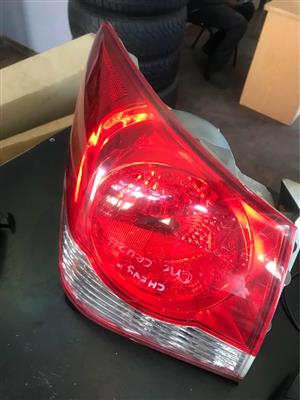 Chev Cruze left taillight 2010