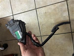 Accelerator pedal 