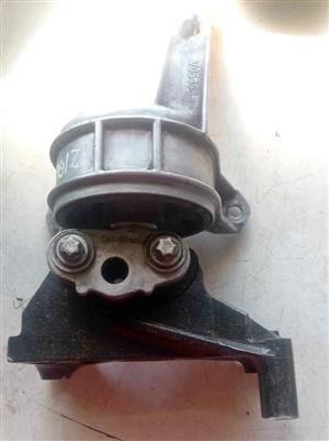 Opel astra h z16xer engine mounting