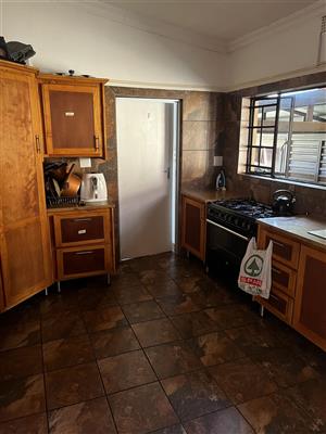 Queenswood Room to let