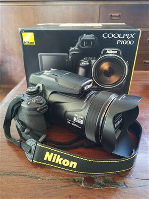 Nikon P1000 DSLR camera