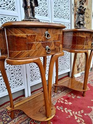 Antique Elegance: Pair of Vintage Wooden Nightstand Dressers